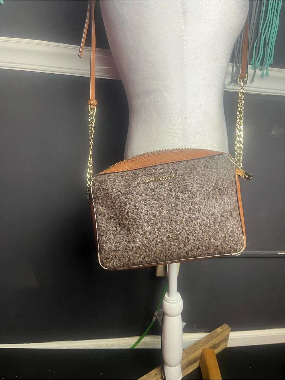 Michael Kors Jet Set Large Printed Signature Logo Crossbody Bag Brown
